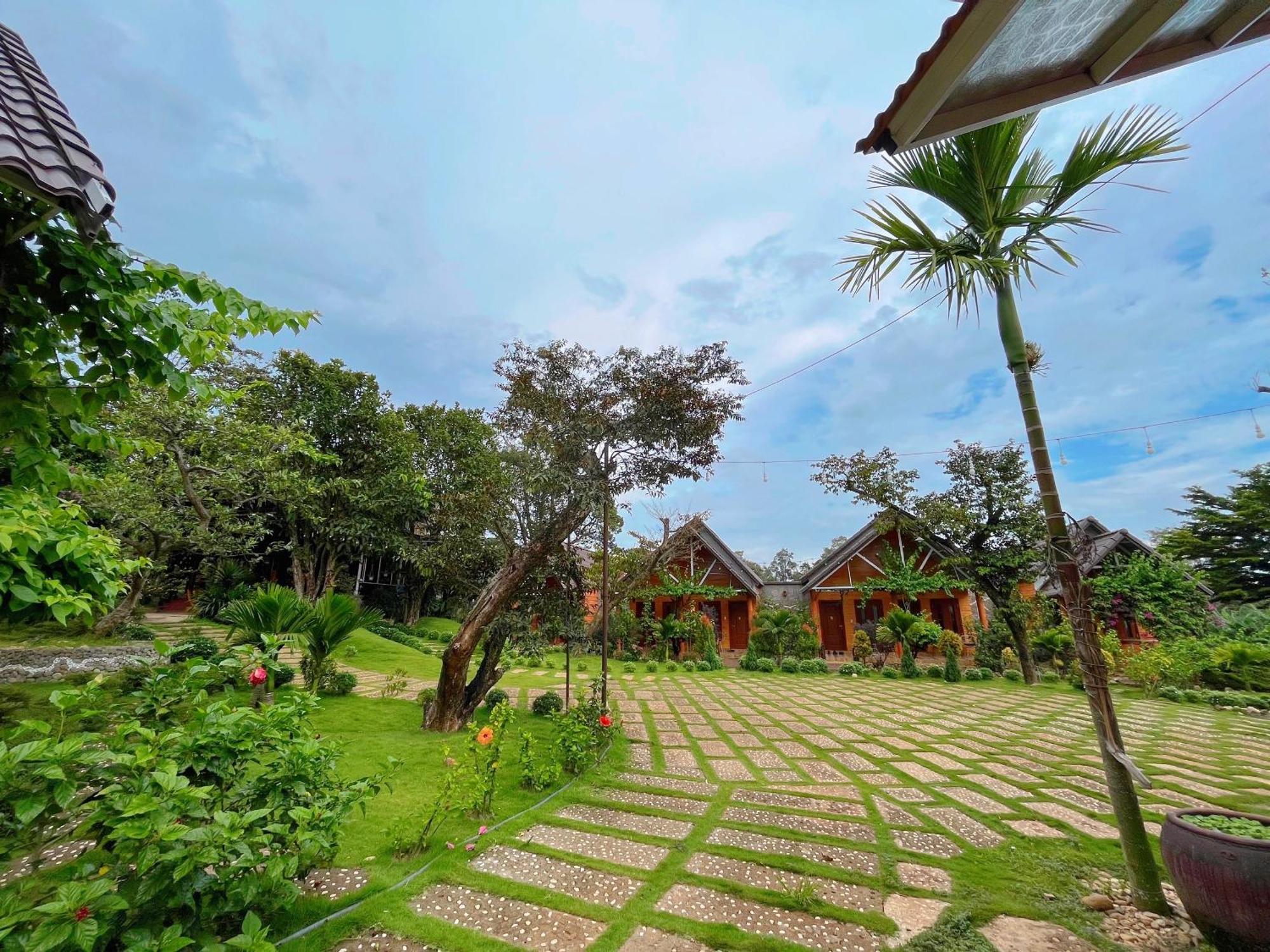 Sora Homestay Pleiku Exterior photo