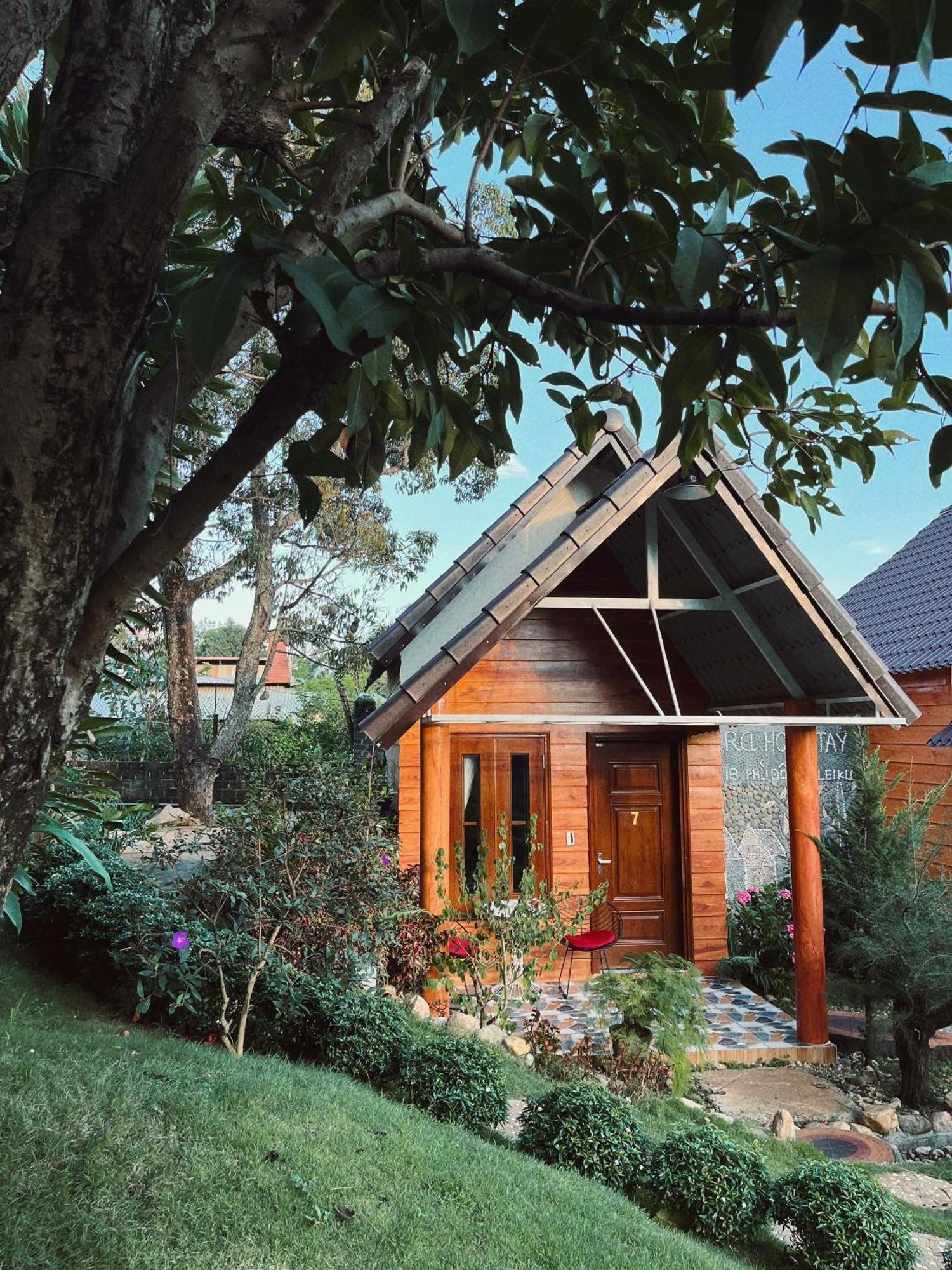 Sora Homestay Pleiku Exterior photo